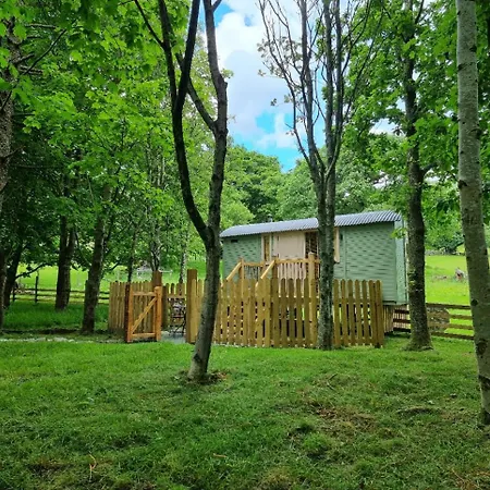 Parque de Campismo Syke Farm - Yurt's And Shepherds Hut Buttermere